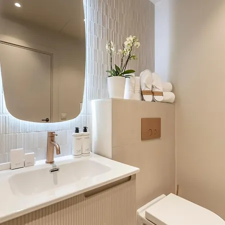 Otel Fl By Sweett Paris